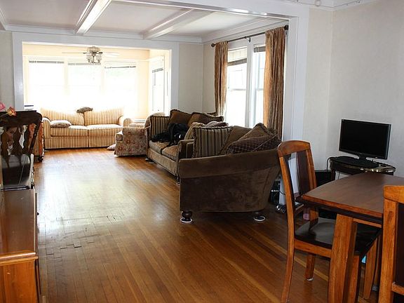 4th image of 20 Harrington Ave