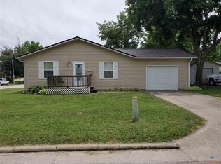 526 E Grandriver St, Clinton, MO 64735
