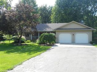 225 Parnell Ave NE, Lowell, MI 49331