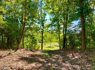 37 Old Stage Coach Rd, Newton, NJ 07860