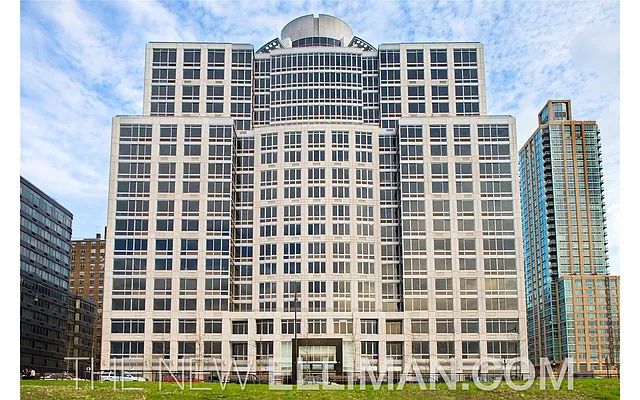 Sold by Douglas Elliman | media 15