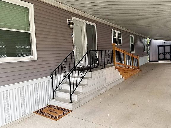 5th image of 307 Pin Oak Cir
