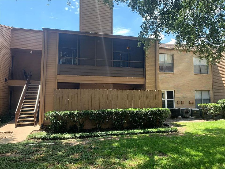 1st image of 10555 Turtlewood Ct Unit 2505