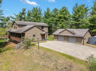E9510 Oak Hill Rd, Wisconsin Dells, WI 53965