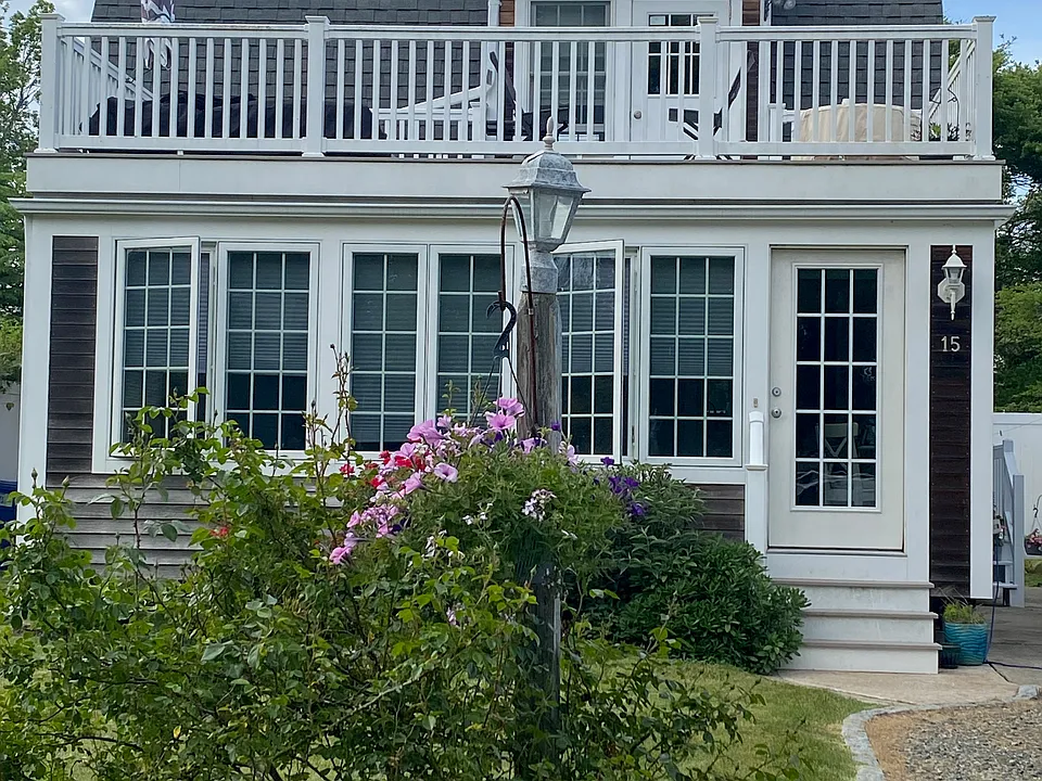 15 Baltimore Ave