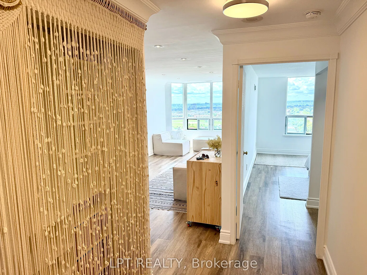2 bed, $2,400 — Photo 4