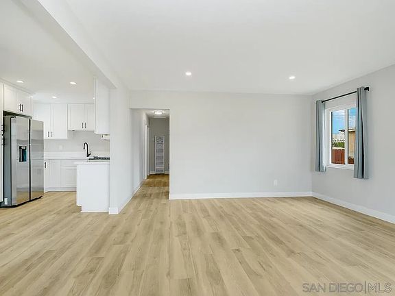 5th image of 650 Colorado Ave