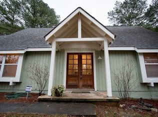 565 Aberdeen Dr, Stone Mountain, GA