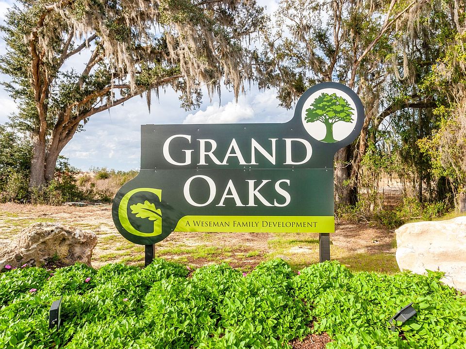 Grand Oaks