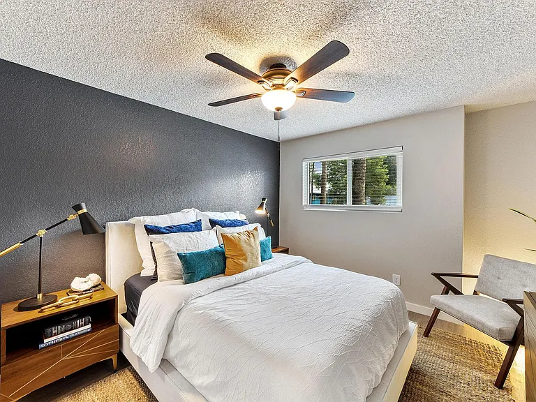 Sunrise in Chandler Apartments — Photo 24