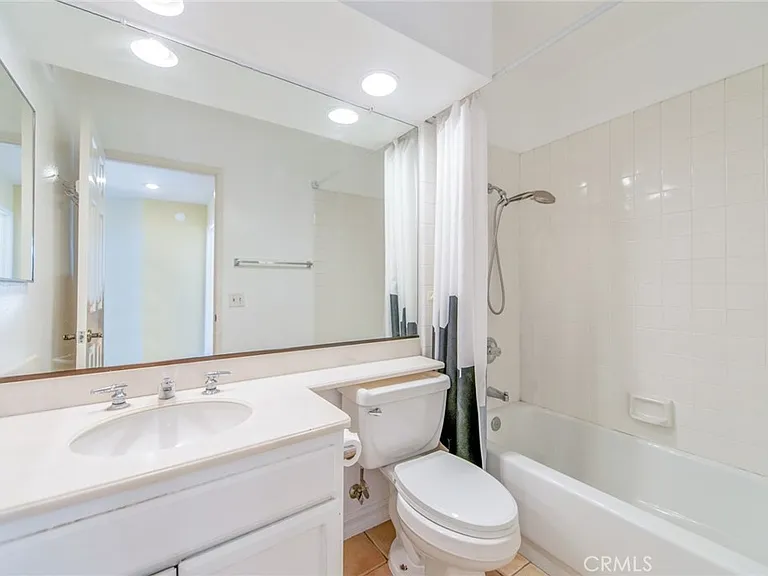 76 Fairlake #23 — Photo 11