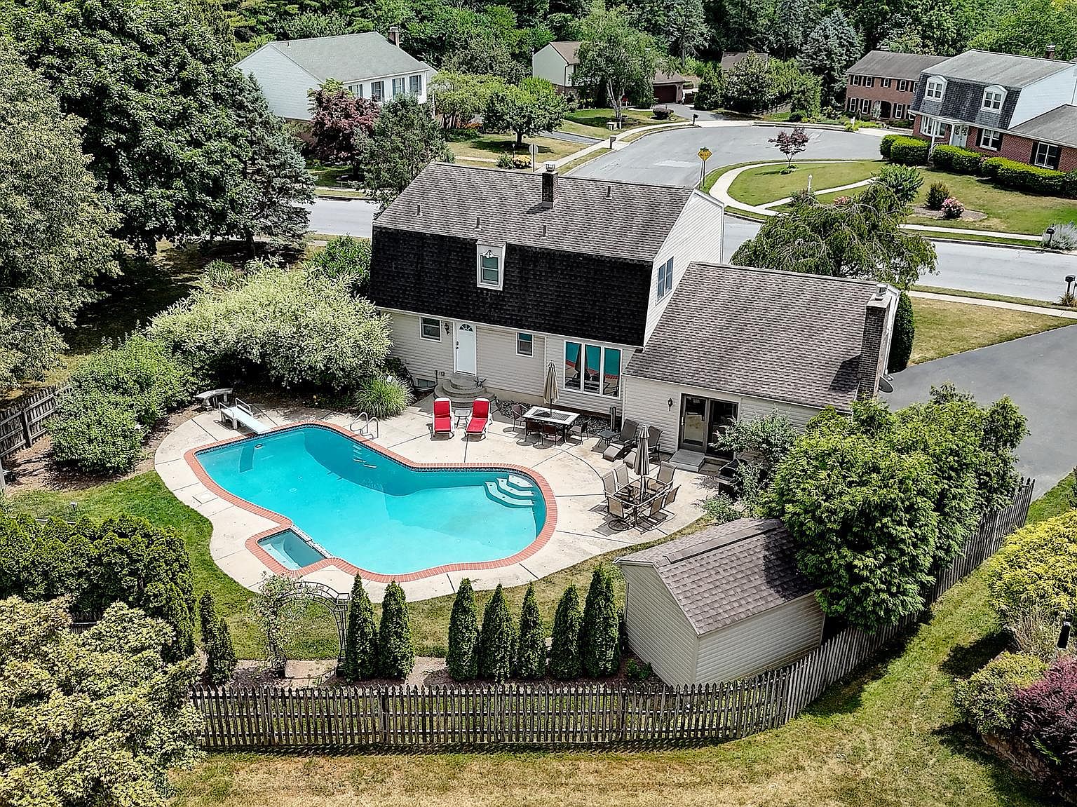 8 Thornbury Rd, Reading, PA 19606 | Zillow