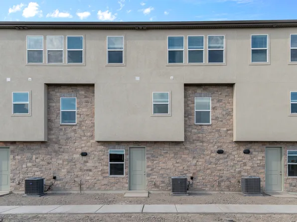 556 N Buffalo Grass Ln, Lindon, UT 84042