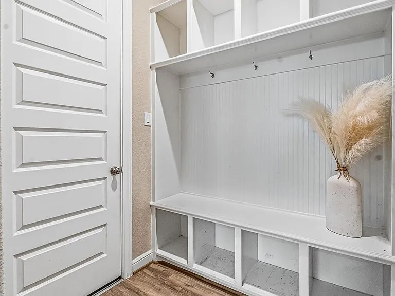 9908 Prairie House Ln — Photo 22
