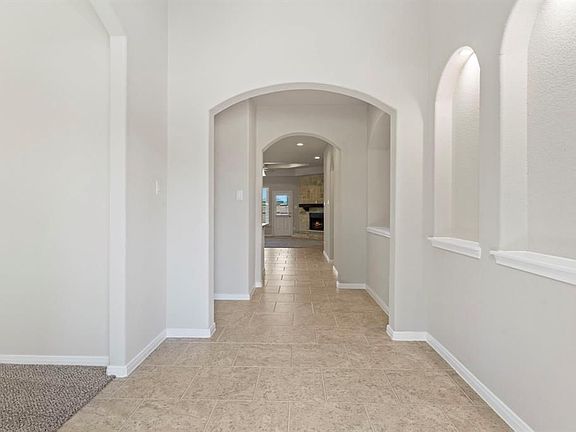 5th image of 11723 Giovanni Ln