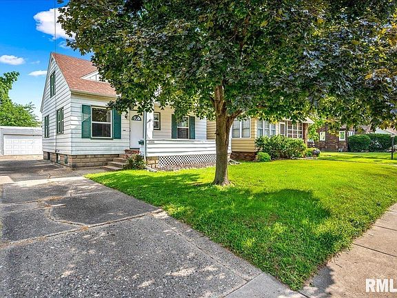 3rd image of 2303 W Kellogg Ave