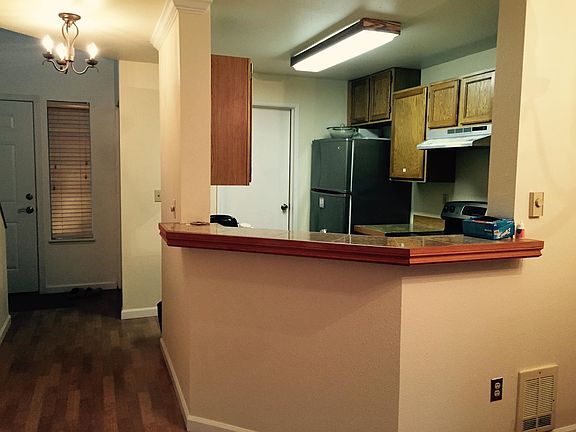 3rd image of 4344 W Lake Sammamish Pkwy SE APT 127