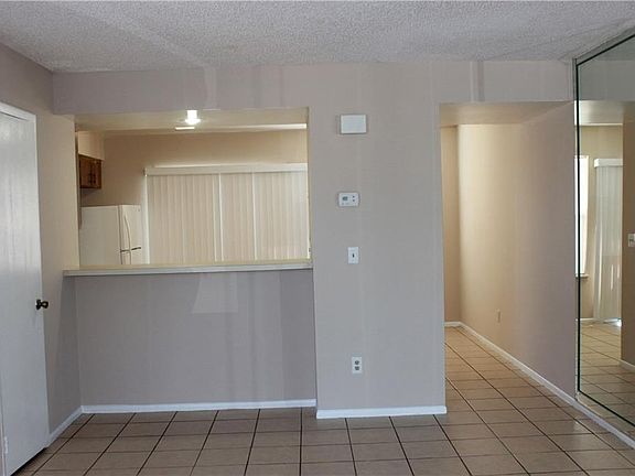 2nd image of 3140 Windover Ave