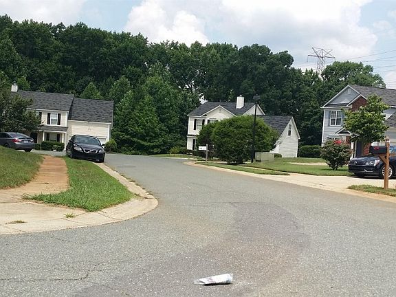 4th image of 7845 Sullivans Trace Dr