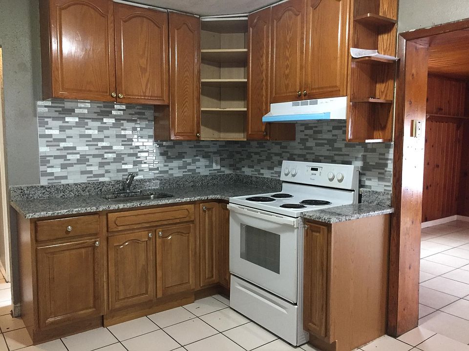1st image of 3915 W Oklahoma Ave