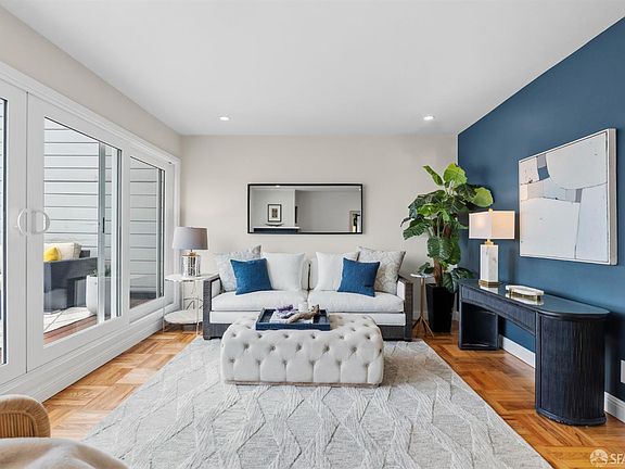 3rd image of 3258 Market St APT 4