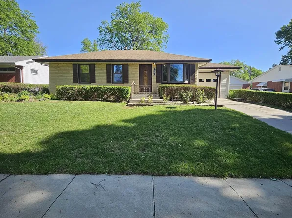7140 Dudley St, Lincoln, NE 68505