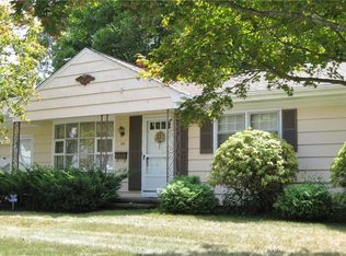 39 Bellevue Blvd, Rumford, RI 02916
