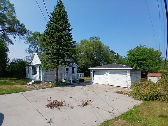 3rd image of 2331 Coon Rapids Blvd NW