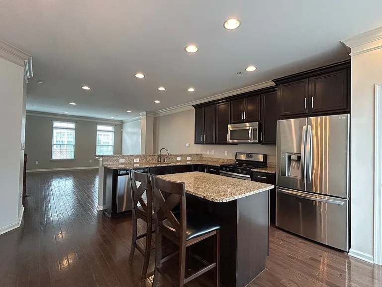 1379 Parish Ave — Photo 8