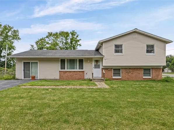 4 Mercury Dr, Rochester, NY 14624