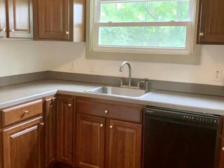 12 Alice St #2 — Photo 4