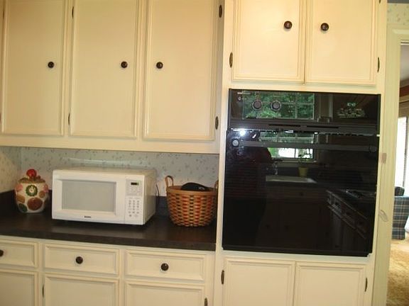 3rd image of 807 2nd Avenue Dr NE