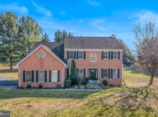 346 Deer Ridge Dr, Harpers Ferry, WV 25425