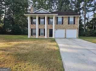 2048 Great Oaks Ct, Lithonia, GA 30058
