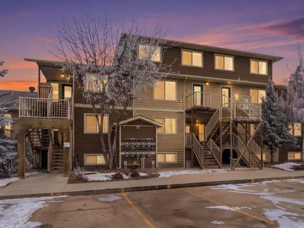 323 N 4th Ave #207, Strathmore, AB T1P 1B5