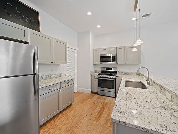 4th image of 599 Washington St #12