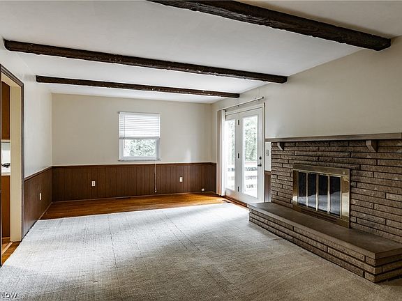3rd image of 11 Ashwood Dr
