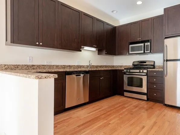 2510 N Willetts Ct, Chicago, IL