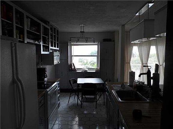3rd image of 3800 Hillcrest Dr 423 #423