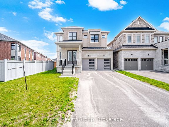 3rd image of 49 Westlake Cres