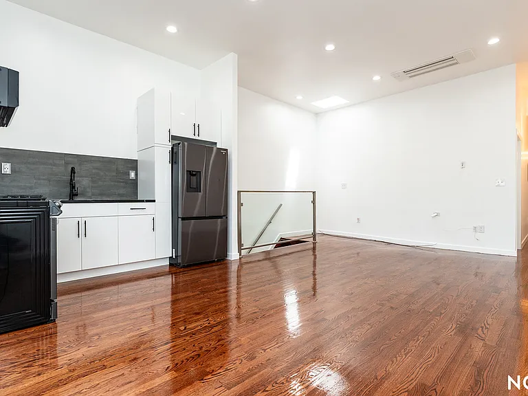 431 Cleveland St #3 — Photo 2