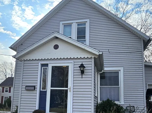 427 E Lincoln Ave, Ada, OH 45810