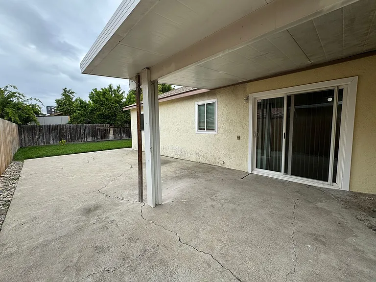 2047 Deauville Dr — Photo 27