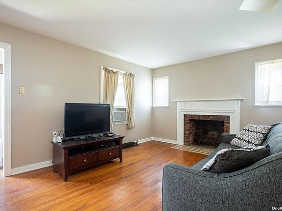 2nd image of 290 Anchor Way