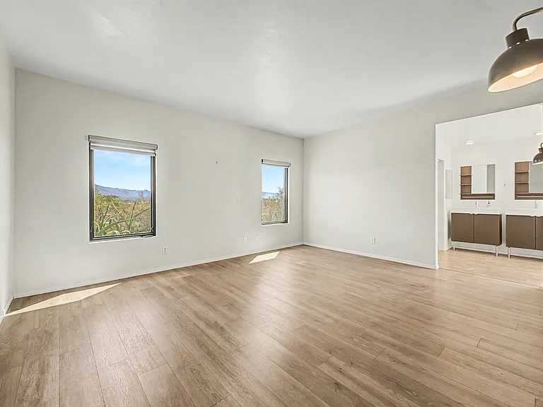 4650 N Paseo De Los Cerritos — Photo 17