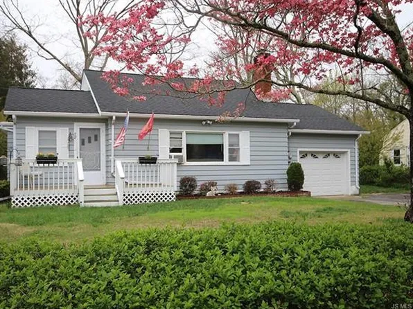 78 Barnegat Beach Dr, Waretown, NJ 08758