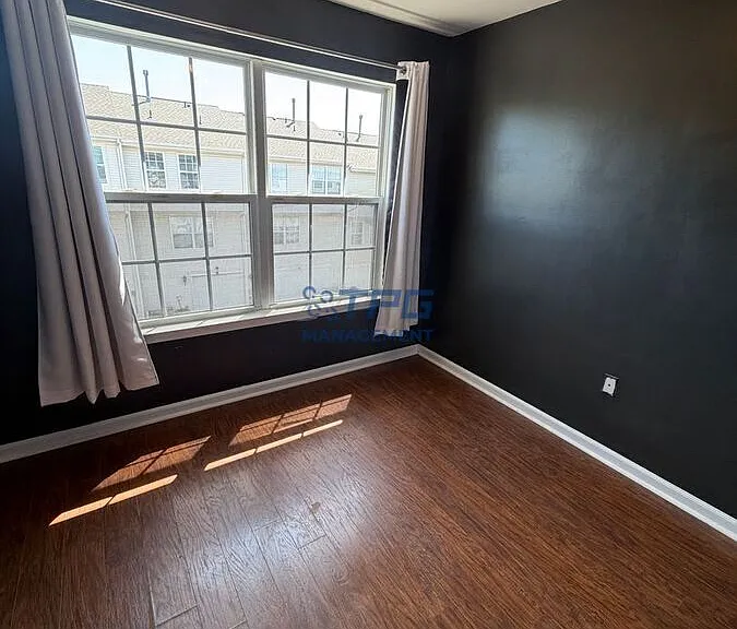 83 Nathan Blvd — Photo 9