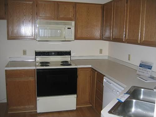 3rd image of 1821 122nd St E