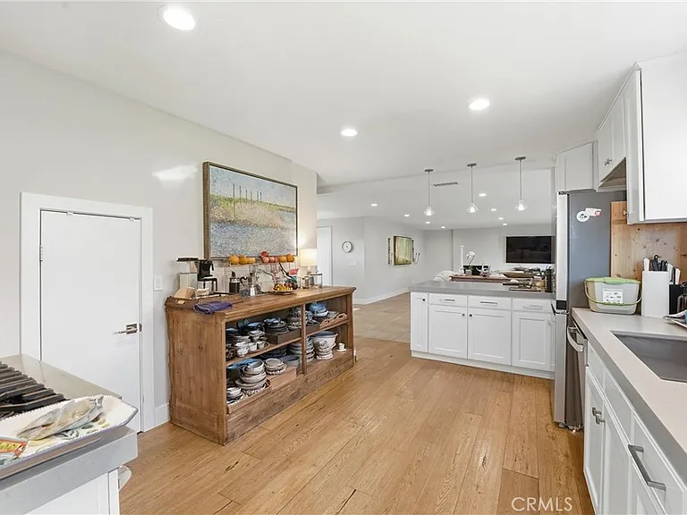 3078 Zell Dr — Photo 16