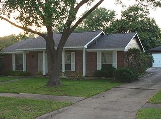 10410 Huntington Crest Dr, Houston, TX 77099